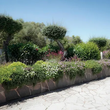 Sardegna - Mirto & Flowers Апартаменты *